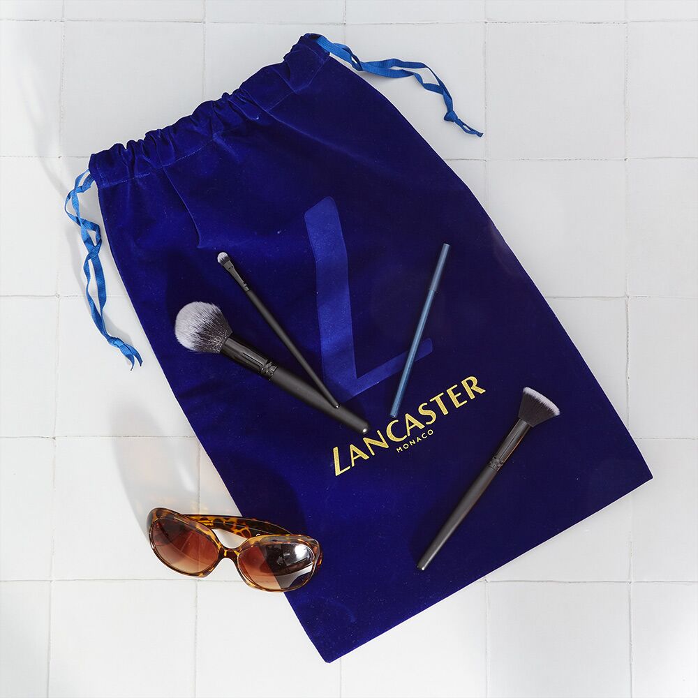 drawstring-bags-in-lightweight-velvet-fabric-from-supreme-creations drawstring-bags-in-lightweight-velvet-fabric-from-supreme-creations