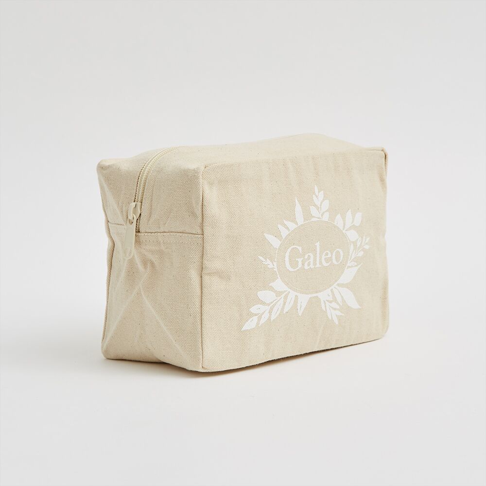 medium-square-canvas-wash-bag medium-square-canvas-wash-bag