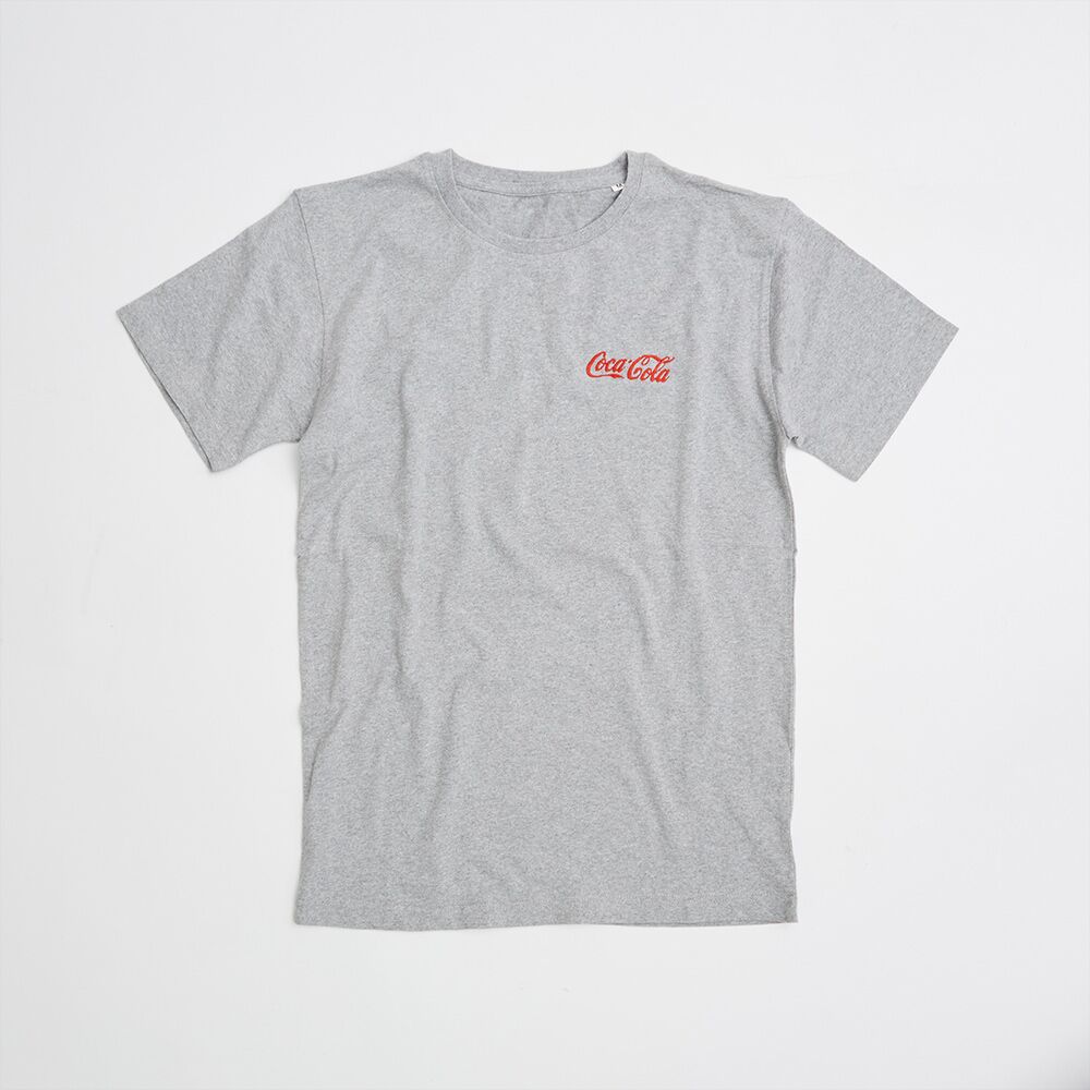 unisex-short-sleeves-t-shirts-with-logo unisex-short-sleeves-t-shirts-with-logo